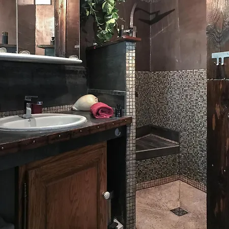 Le Cabanon De Monte-carlo Avec Jardin Privé
